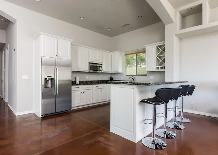 Luxury Mountain Estate-pool-spa-bbq+bar-fire Pit * Scottsdale